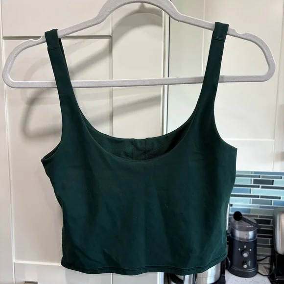 Vuori Daily Crop tank top - Picture 3 of 5